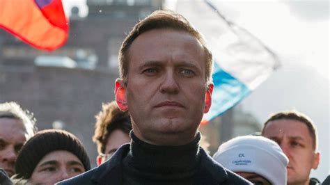 O Caso Navalny: Um Envenenamento Misterioso e as Consequências Geopolíticas